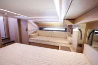 2025 Jeanneau DB 43
