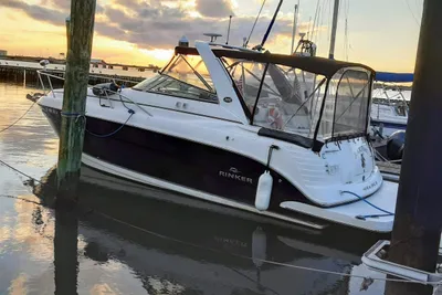 Rinker 300 Express Cruiser