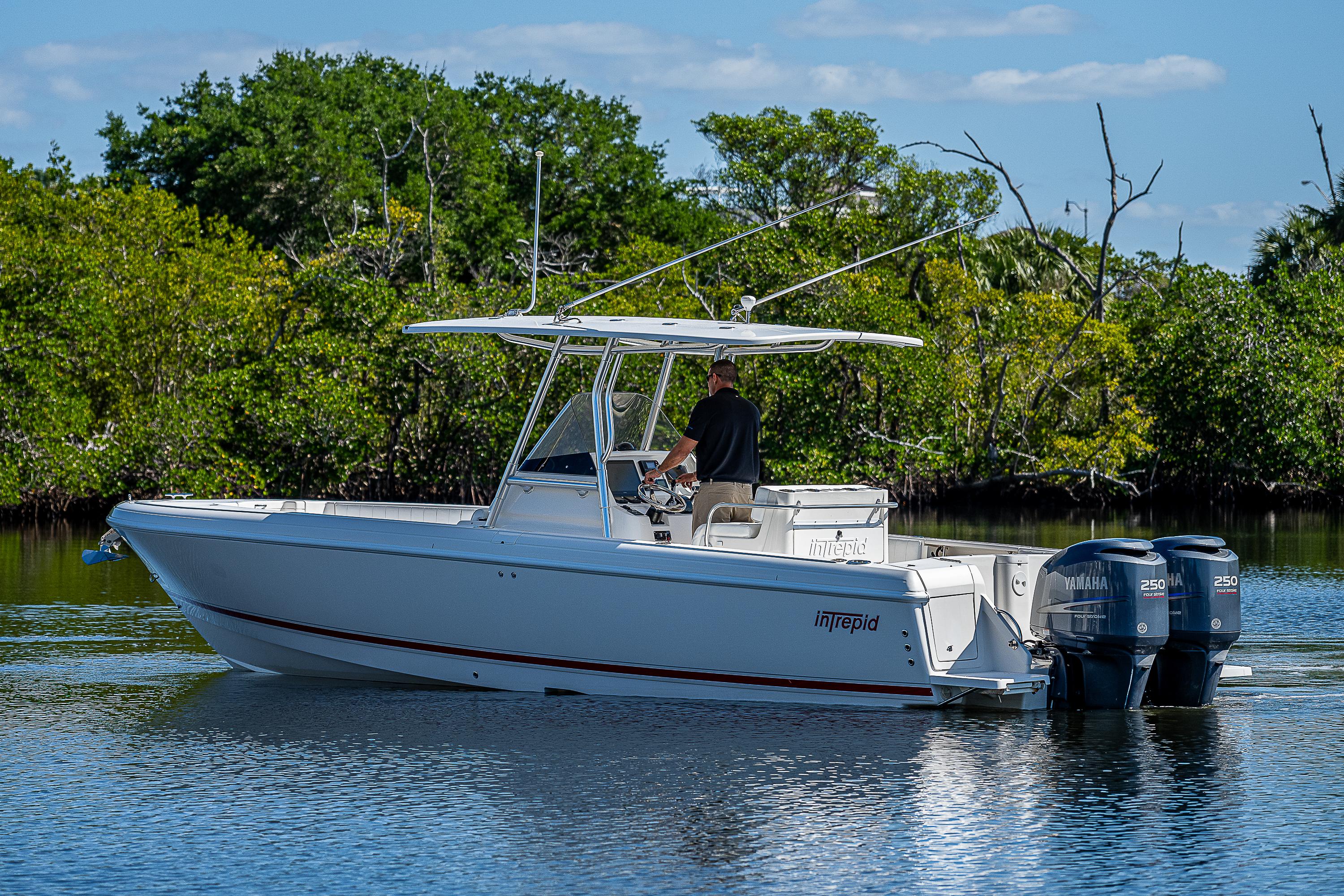 2009 Intrepid 300 Center Console Center Console for sale YachtWorld