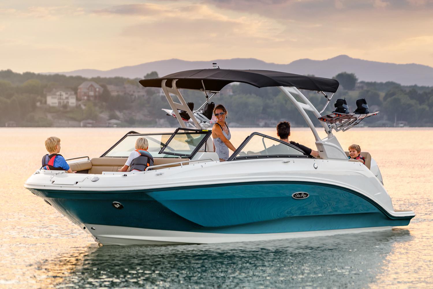 2023 Sea Ray SDX 250 Outboard 25ft