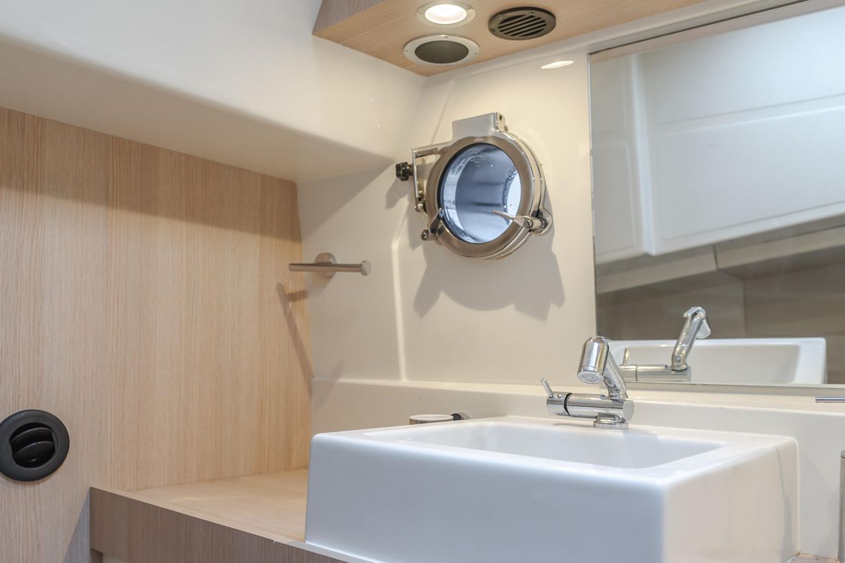 2016 Riva 63 