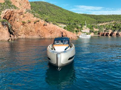 Yacht