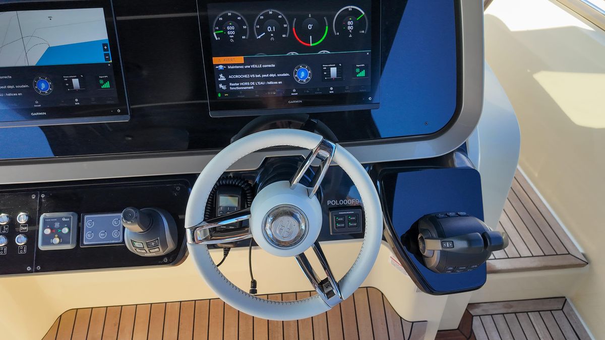 2020 Invictus 46 