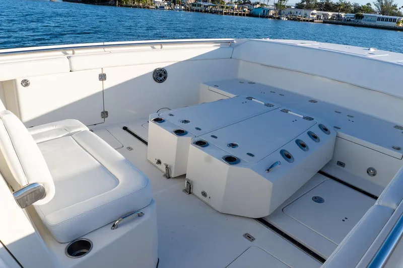  Yacht Photos Pics 2022 World Cat 400 CC-X boat interior with spacious seating and storage.