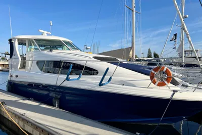 Sea Ray 390 Motor Yacht