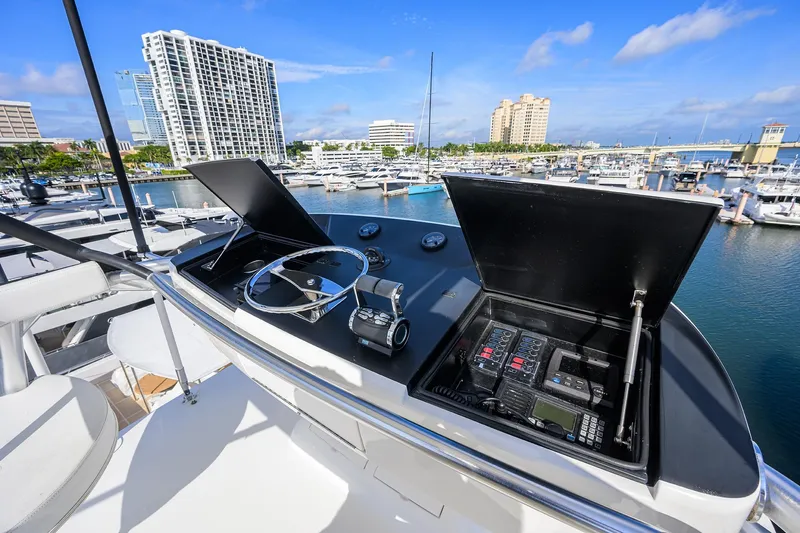 Speculator Yacht Photos Pics Viking 92 SPECULATOR - Tower Helm