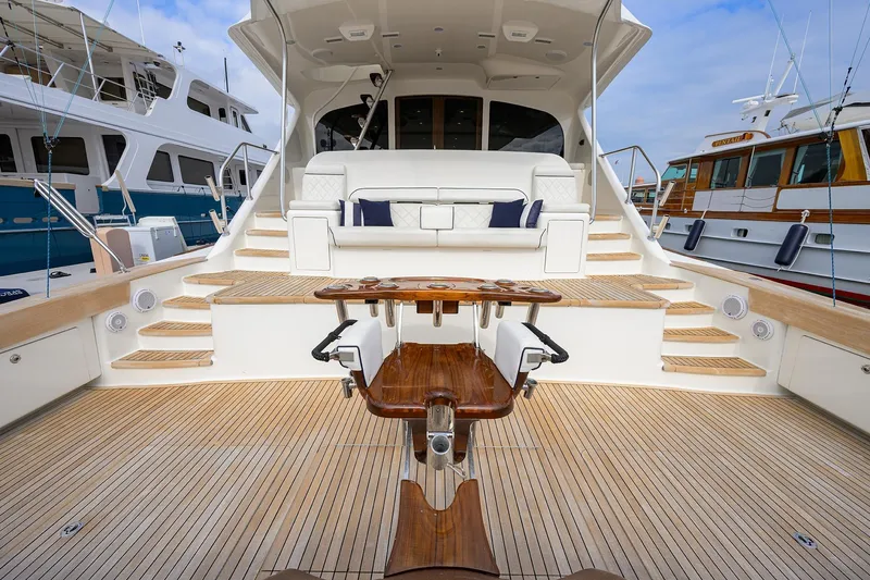 Speculator Yacht Photos Pics Viking 92 SPECULATOR - Cockpit Fighting Chair