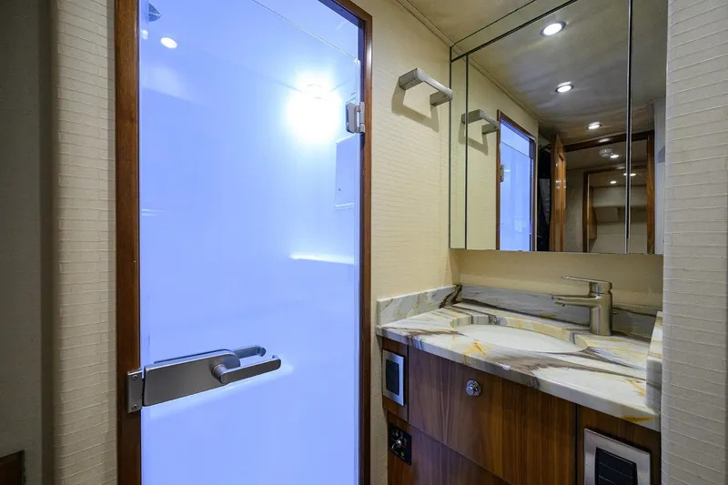 Speculator Yacht Photos Pics Viking 92 SPECULATOR - Crew Head