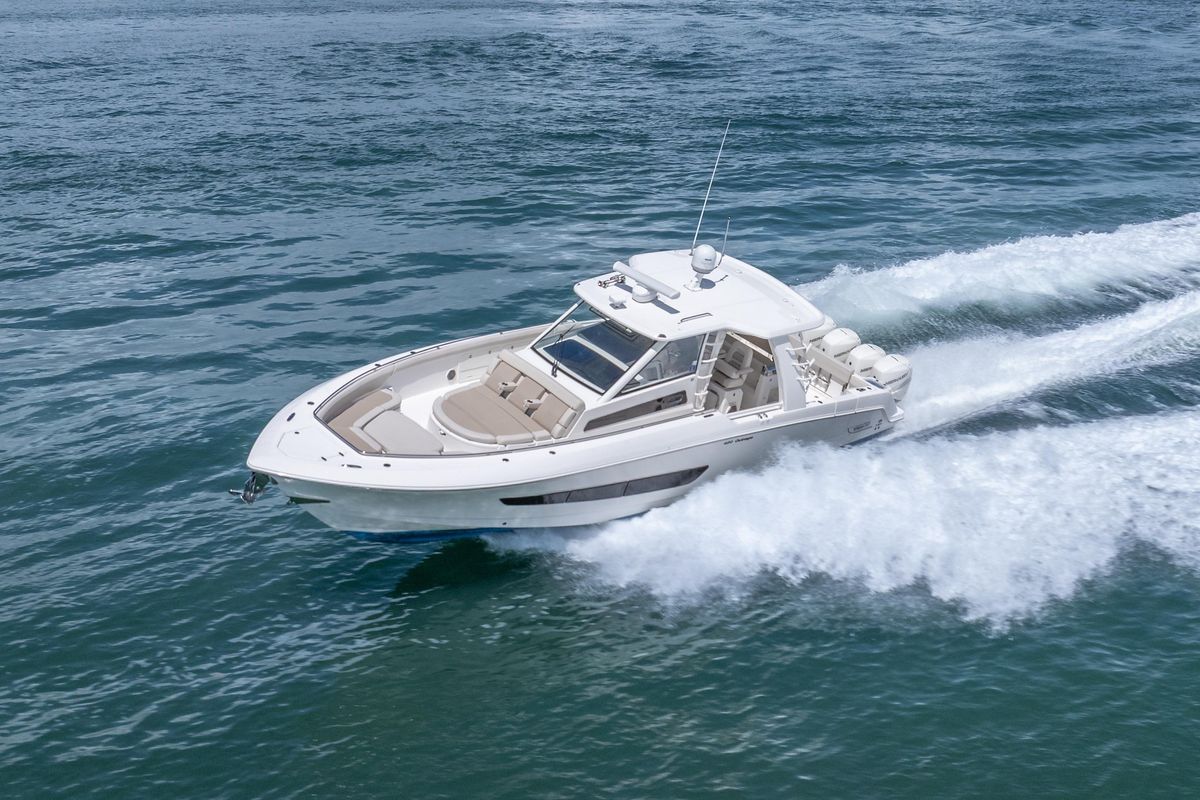2018 Boston Whaler 42 