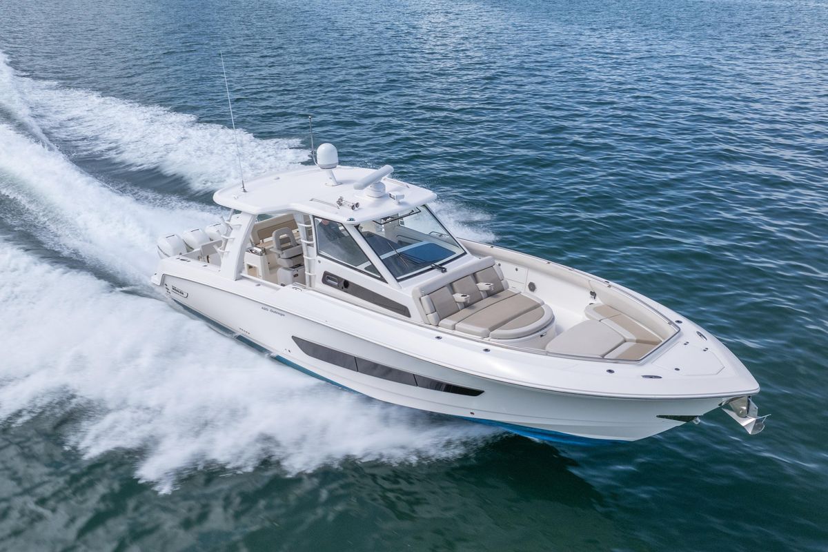 2018 Boston Whaler 42 