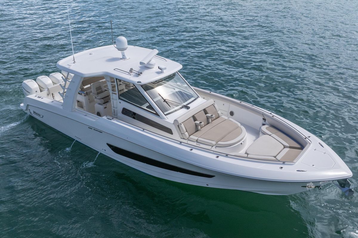 2018 Boston Whaler 42 