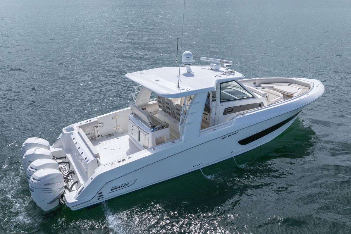 2018 Boston Whaler 42 