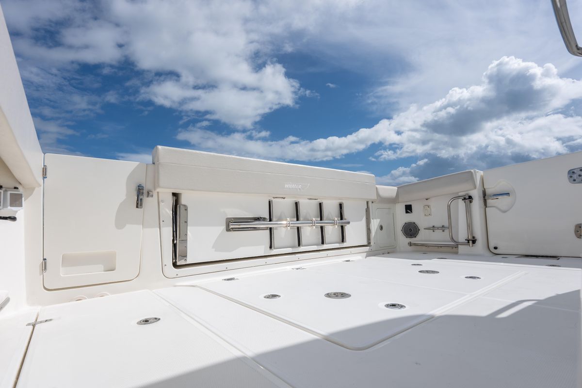 2018 Boston Whaler 42 