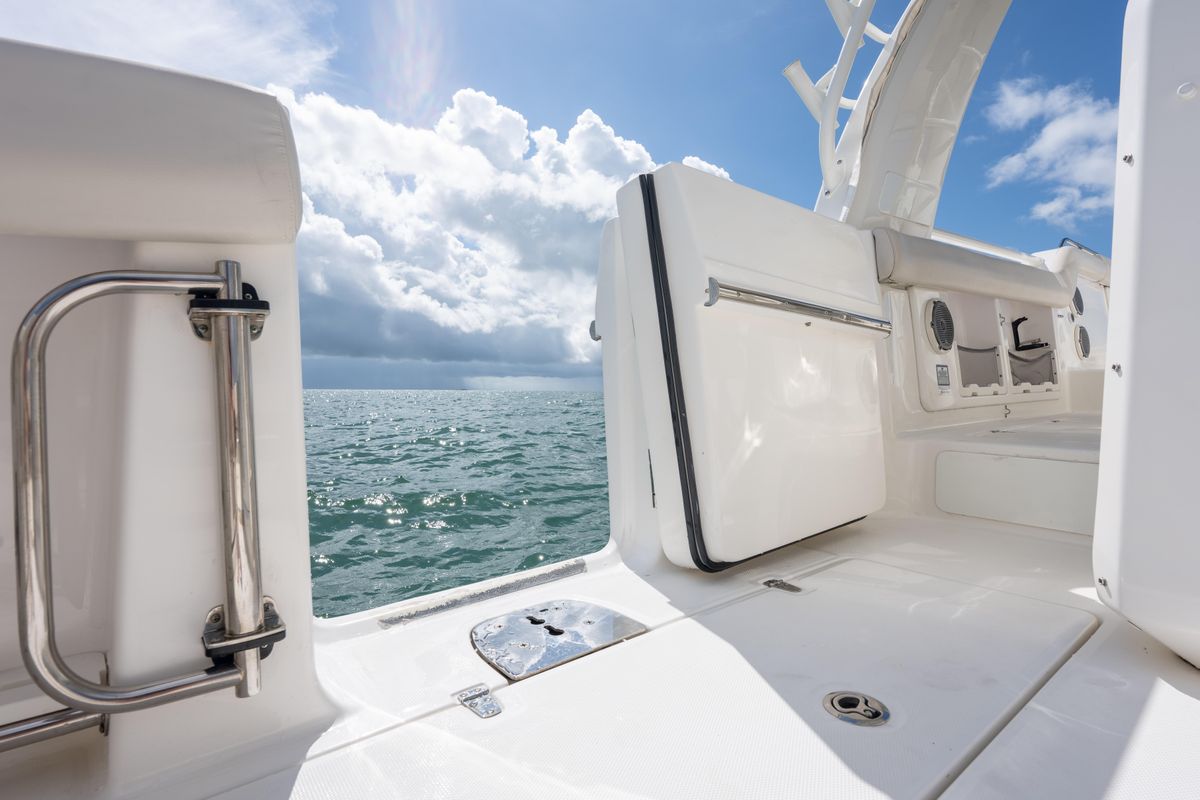 2018 Boston Whaler 42 