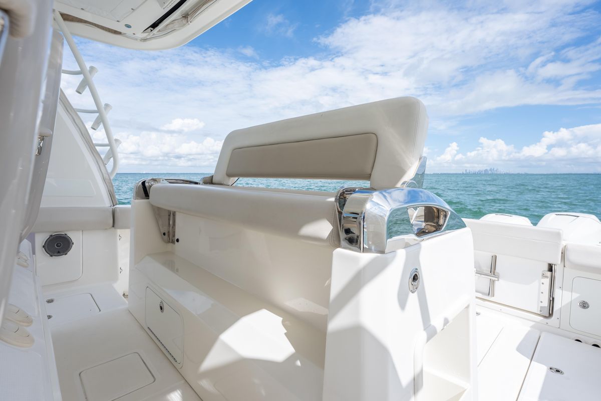 2018 Boston Whaler 42 
