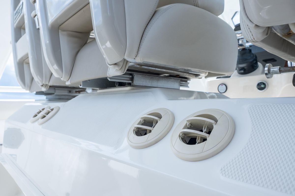 2018 Boston Whaler 42 