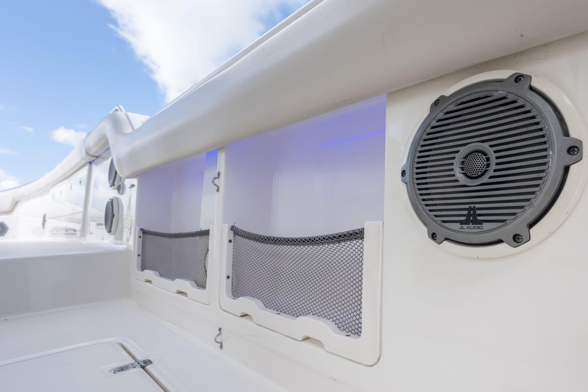 2018 Boston Whaler 42 