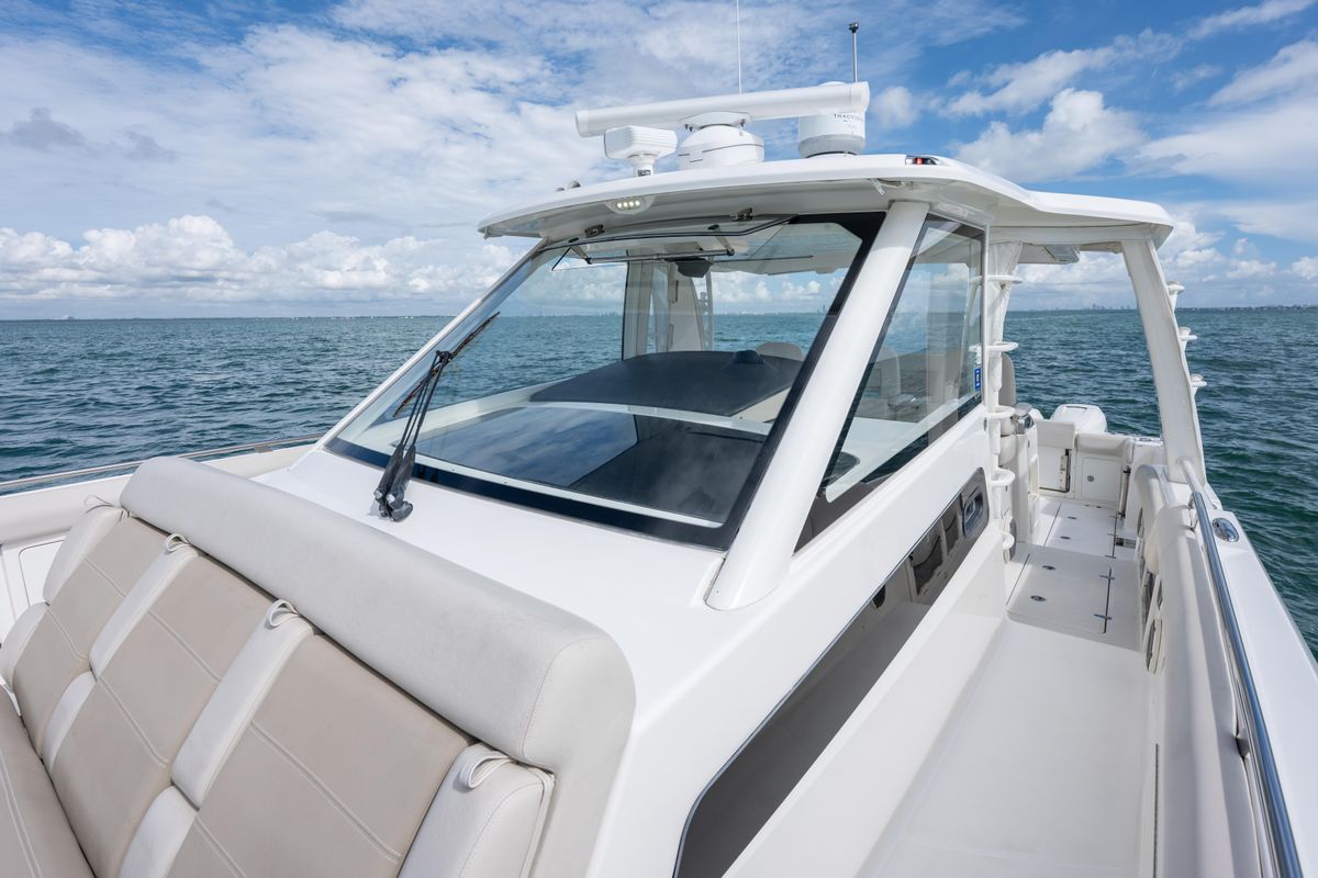 2018 Boston Whaler 42 