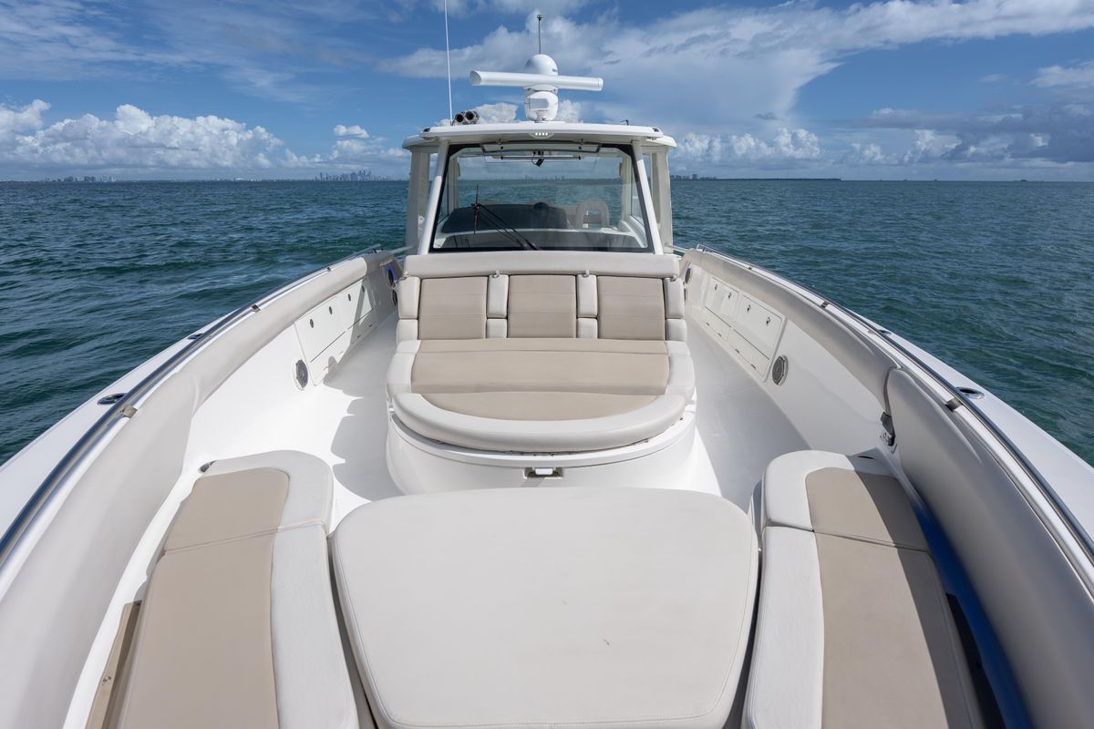 2018 Boston Whaler 42 