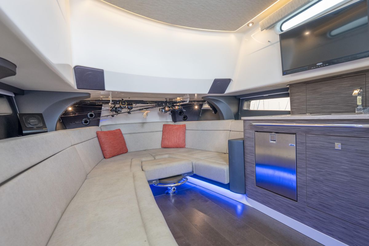 2018 Boston Whaler 42 