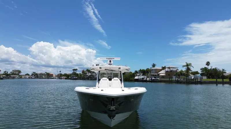  Yacht Photos Pics 2023 EVERGLADES 395 CC - Image 8