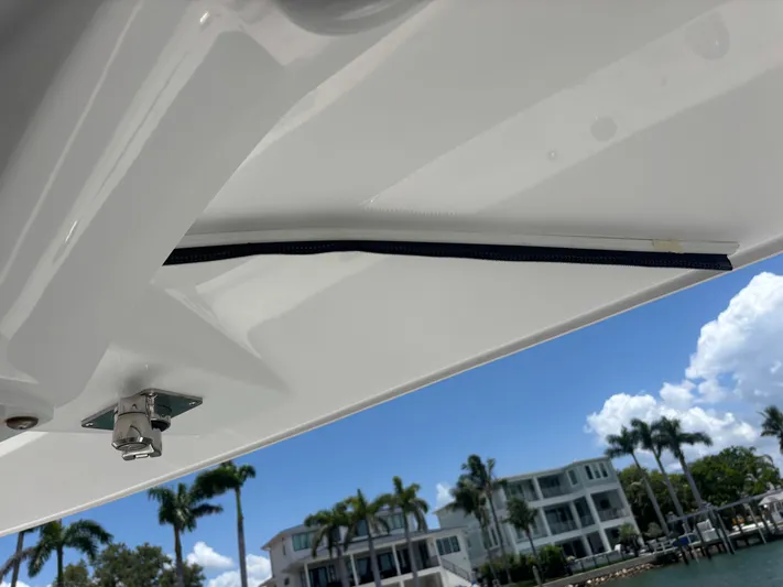  Yacht Photos Pics 2023 EVERGLADES 395 CC - Image 45