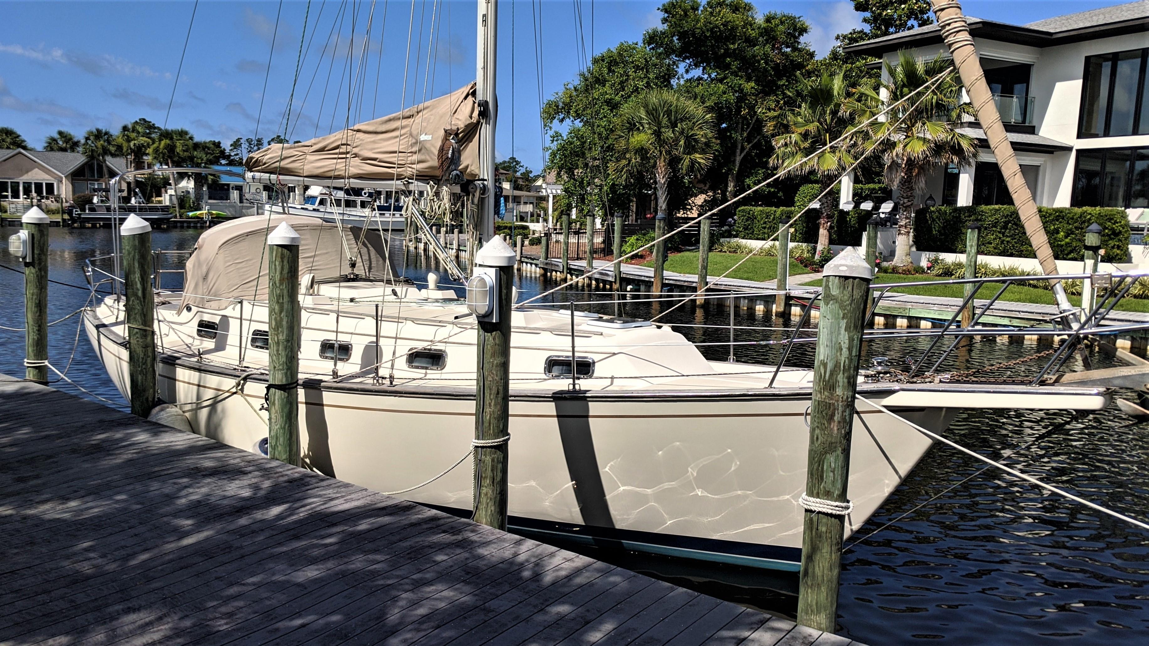 island packet 35 sailboat