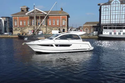 2010 Jeanneau Leader 9