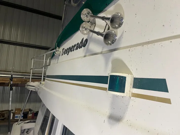 Desparado Yacht Photos Pics 