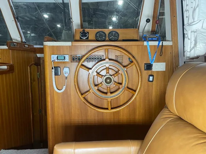 Desparado Yacht Photos Pics 