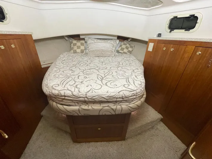 Desparado Yacht Photos Pics 