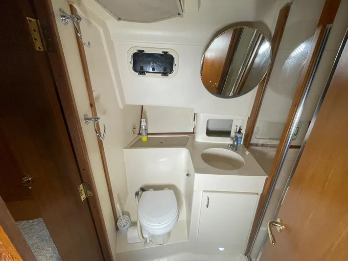 Desparado Yacht Photos Pics 