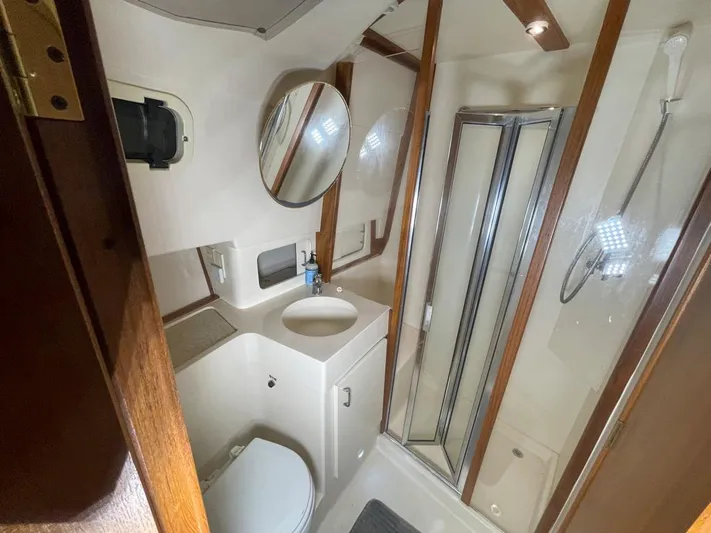 Desparado Yacht Photos Pics 