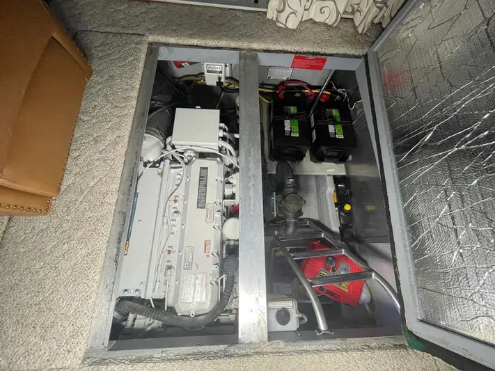 Desparado Yacht Photos Pics 