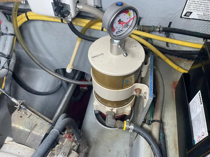 Desparado Yacht Photos Pics 