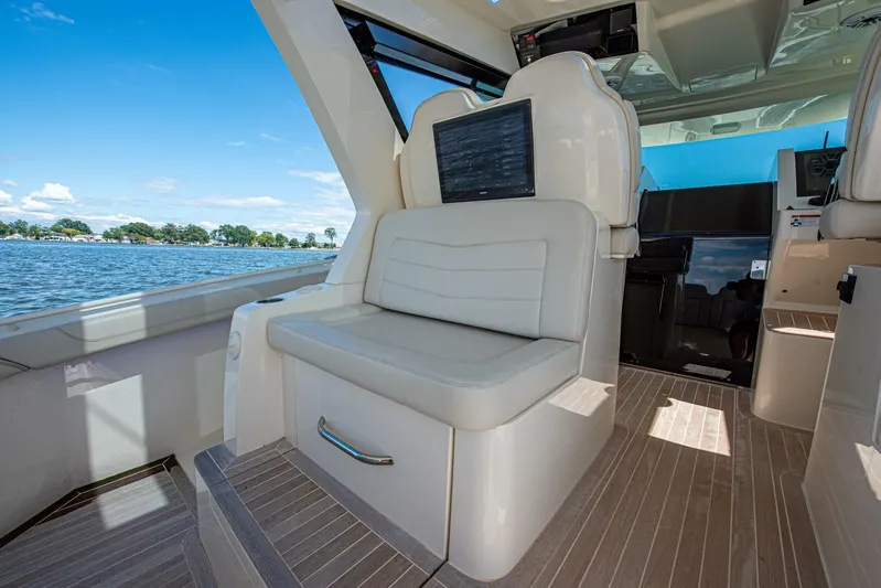 Keep It Yacht Photos Pics 2021 Scout 530 Lxf - Image 40