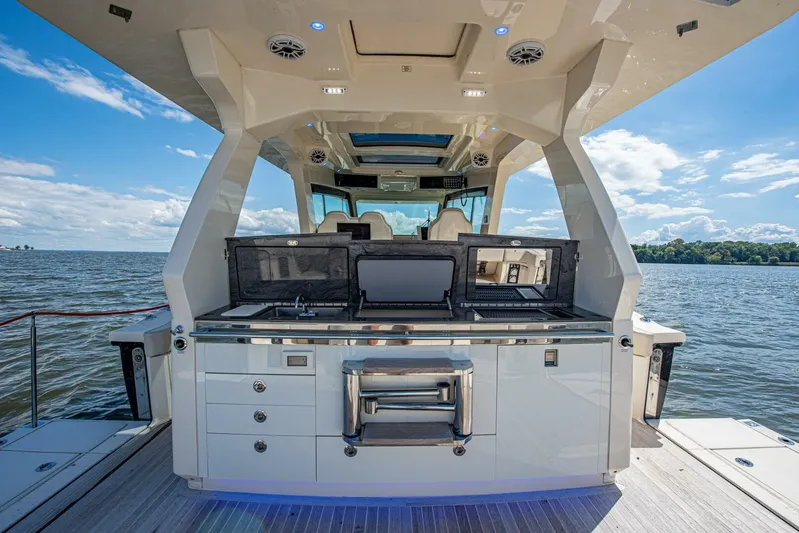 Keep It Yacht Photos Pics 2021 Scout 530 Lxf - Image 34