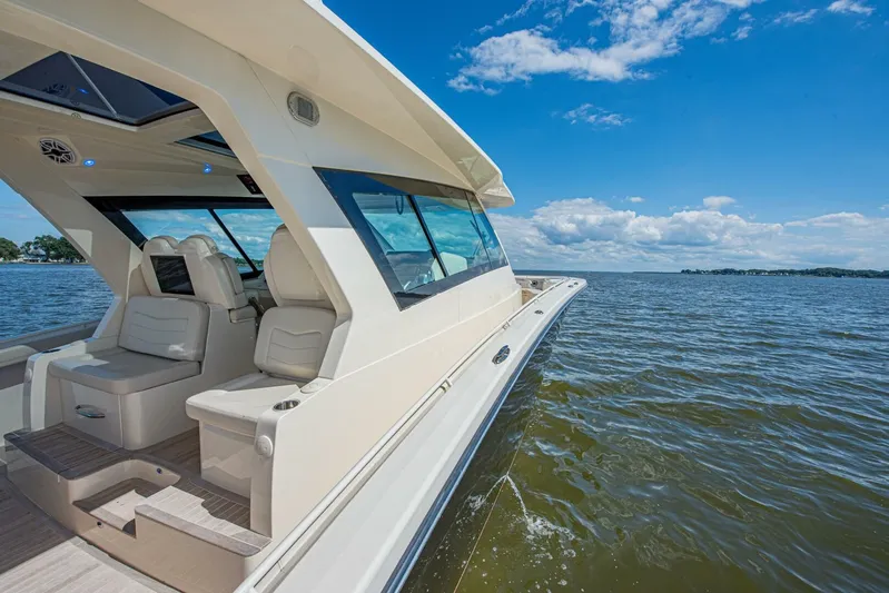 Keep It Yacht Photos Pics 2021 Scout 530 Lxf - Image 20