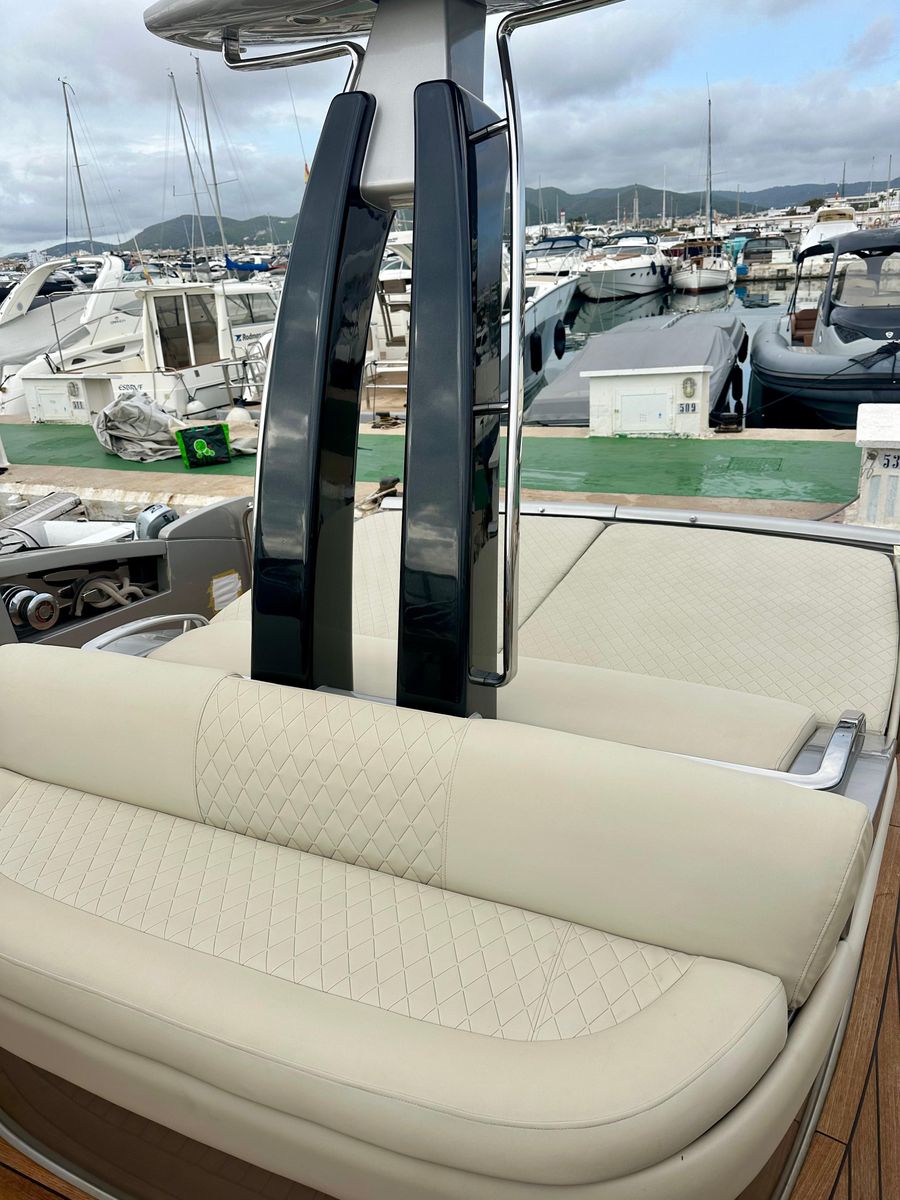 2006 Riva 52 
