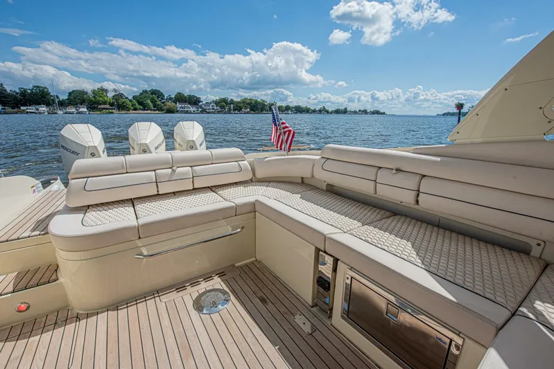 Full Circle Yacht Photos Pics 2022 Chris-craft Launch 35 Gt - Image 39