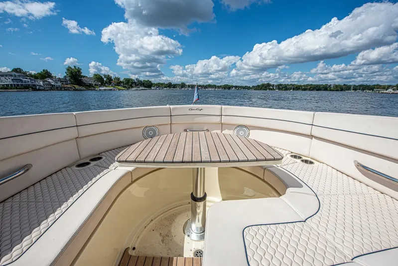 Full Circle Yacht Photos Pics 2022 Chris-craft Launch 35 Gt - Image 16