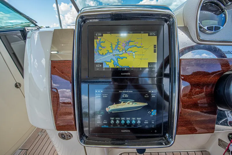 Full Circle Yacht Photos Pics 2022 Chris-craft Launch 35 Gt - Image 33