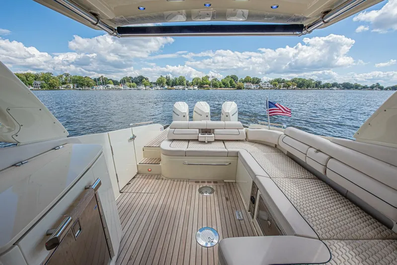 Full Circle Yacht Photos Pics 2022 Chris-craft Launch 35 Gt - Image 37