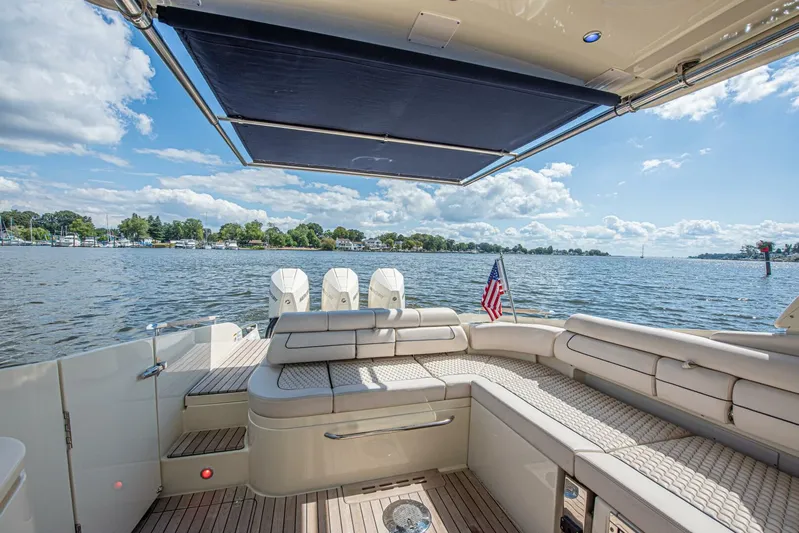 Full Circle Yacht Photos Pics 2022 Chris-craft Launch 35 Gt - Image 38