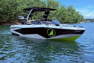 Malibu Wakesetter 25 LSV