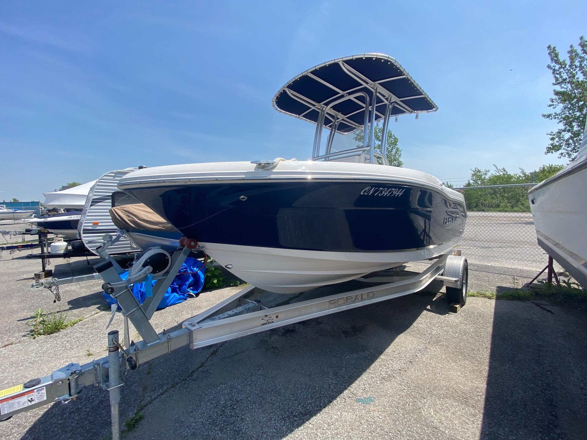 2021 Robalo R180 Center Console