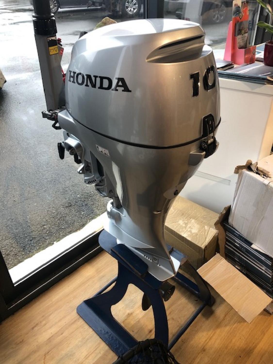 2022 Honda BF 10
