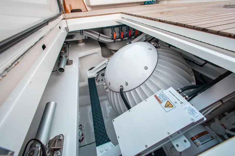 Aei Yacht Photos Pics 2020 Viking 72 Convertible - AEI