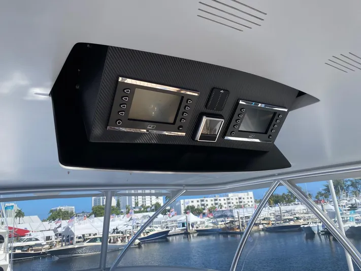 Aei Yacht Photos Pics 2020 Viking 72 Convertible - AEI