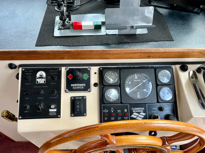 Sea Duck II Yacht Photos Pics 